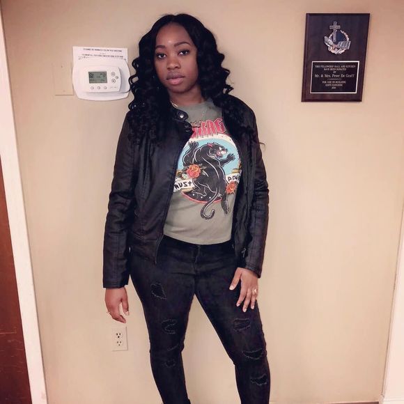 Meet your Posher, Andrea - Picture 1 of 1